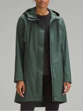 Lululemon Rain Rebel Jacket in Dark Forest